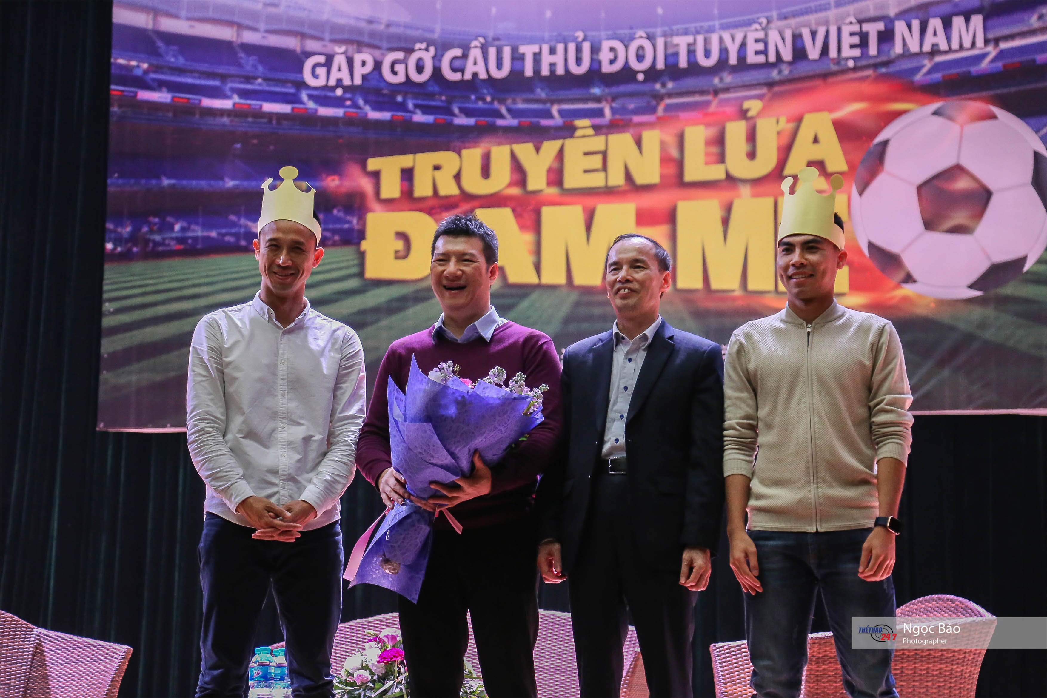 Đức Huy tham dự buổi giao lưu cùng BLV Quang Huy, cựu tuyển thủ Vũ Như Thành duc huy 3