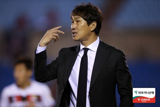Ông Yoo Sang Cheol đang được Incheon Utd tiến hành đàm phán yoo sang cheol
