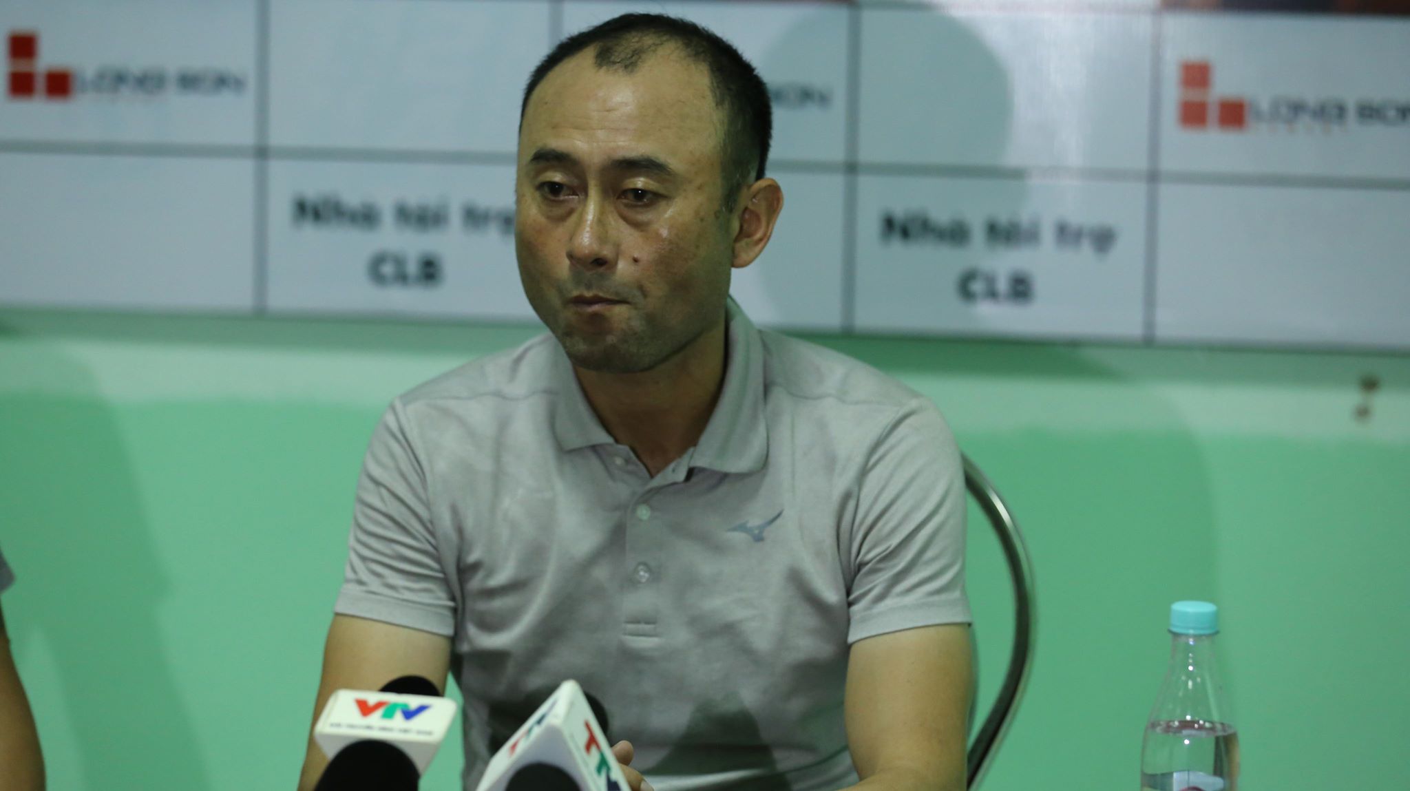 HLV Lee Tae-hoon mong NHM hãy bảo vệ Nguyễn Tuấn Anh. Ảnh: Ngọc Bảo lee tae hoon