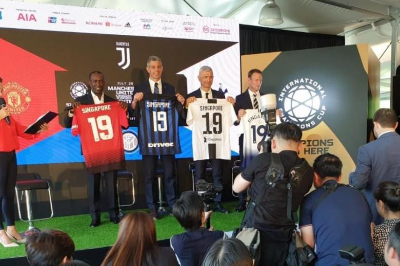 Đại diện của các đội bóng trong buổi họp báo Du đấu hè M.U, du đấu hè Juventus, du đấu hè Tottenham, du đấu hè Inter Milan, du đấu hè, M.U du đấu