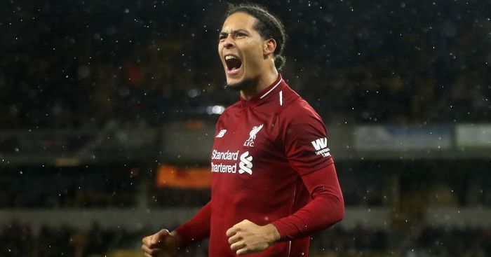 Van Dijk là cầu thủ xuất sắc nhất mùa trong mắt Neville huyền thoại M.U, cựu đội trưởng M.U, cầu thủ xuất sắc nhất giải ngoại hạng Anh, cầu thủ xuất sắc nhất Premier League