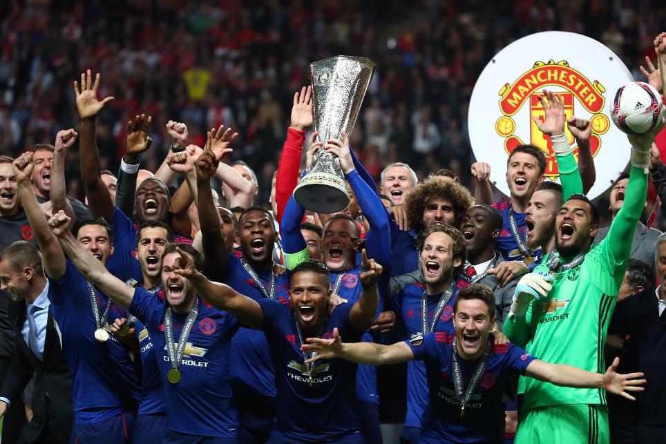 Valencia đã cùng M.U giành những danh hiệu cao quý M.U, Man Utd, Manchester Utd, chuyển nhượng M.U, Antonio Valencia, đội trưởng M.U, M.U vs Cardiff, vòng 38 Ngoại hạng Anh