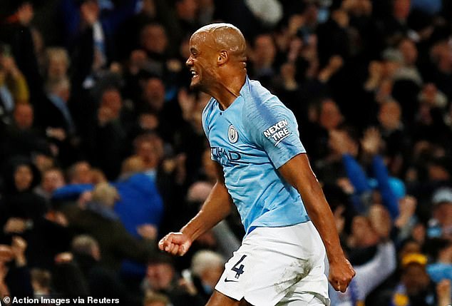 Kompany đóng một vai trò lớn trong chiến công của Man City Manchester city, đội trưởng man city, man city, kompany, chuyển nhượng man city, ngoại hạng anh, ngoại hạng anh vòng 38