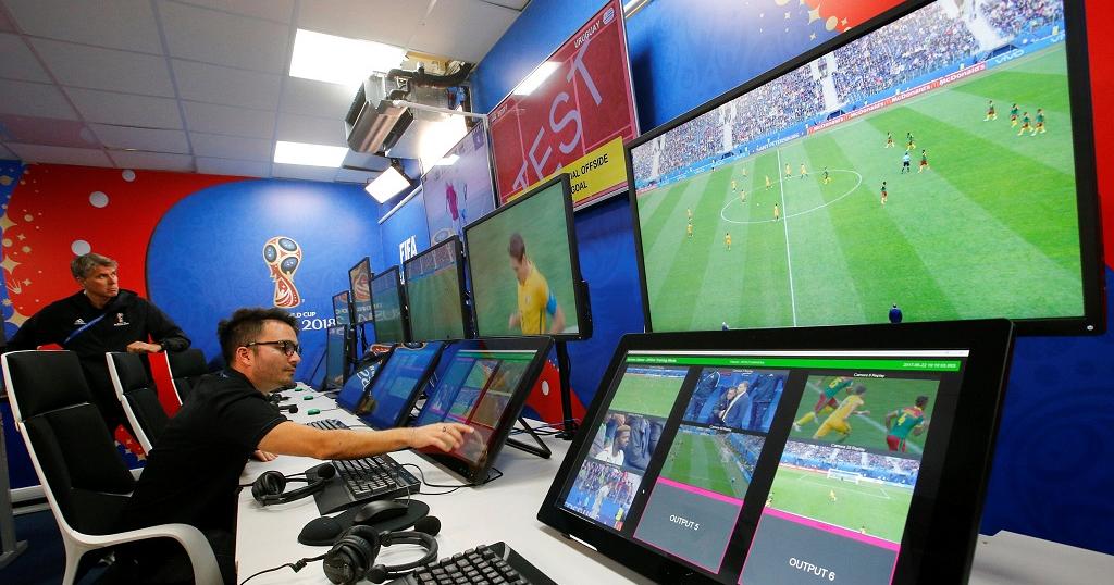 VAR sẽ được áp dụng tại Ngoại hạng Anh mùa tới VAR, công nghệ VAR, Premier League, Champions league, ngoại hạng anh, M.U, Man city, Chelsea, Liverpool, Arsenal, Tottenham