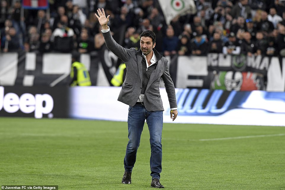 Huyền thoại Gianluigi Buffon cũng góp mặt Juventus, juventus vs atalanta, serie a, serie a vòng 37, ronaldo, cup c1, barzagli, max allegri, buffon, ramsey