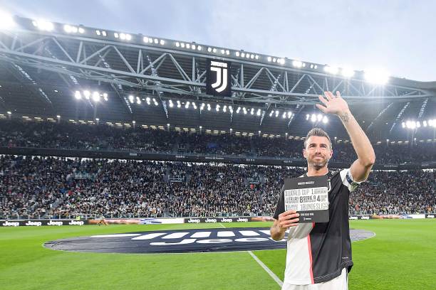 Barzagli nghẹn ngào trong ngày chia tay Juventus Juventus, juventus vs atalanta, serie a, serie a vòng 37, ronaldo, cup c1, barzagli, max allegri, buffon, ramsey