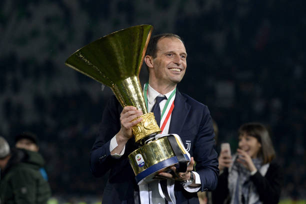 HLV Allegri ăn mừng Scudetto thứ 5 trong 5 năm dẫn dắt Juventus Juventus, juventus vs atalanta, serie a, serie a vòng 37, ronaldo, cup c1, barzagli, max allegri, buffon, ramsey