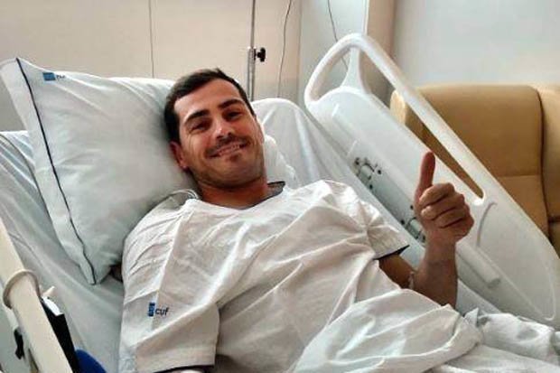 Casillas thời điểm mới tỉnh lại trên giường bệnh Casillas, casillas đột quỵ, casillas giải nghệ, giải nghệ, real madrid, vợ casillas