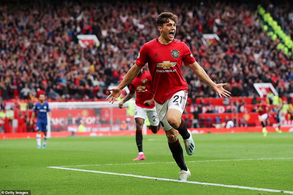 Tân binh Daniel James ấn định tỉ số 4-0 MU vs Chelsea, kết quả MU vs Chelsea, Premier League, kết quả vòng 1 Premier League, MU, Man Utd, chùm ảnh MU vs Chelsea