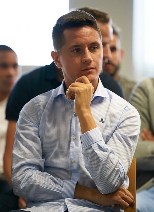 Herrera trầm ngâm tại phiên tòa - Ảnh: Getty Cựu sao MU, MU, Man Utd, Herrera, PSG, Champions League, cựu sao MU hầu tòa