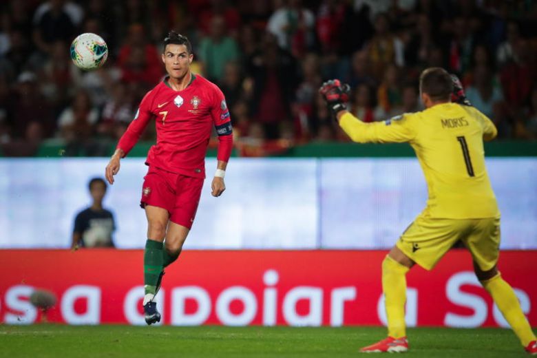 CR7 nổ súng trong trận thắng dễ của Bồ Đào Nha - Ảnh: Straitstimes Vòng loại EURO 2020, kết quả vòng loại EURO 2020, Bồ Đào Nha vs Luxembourg, Ronaldo, Ronaldo 699 bàn