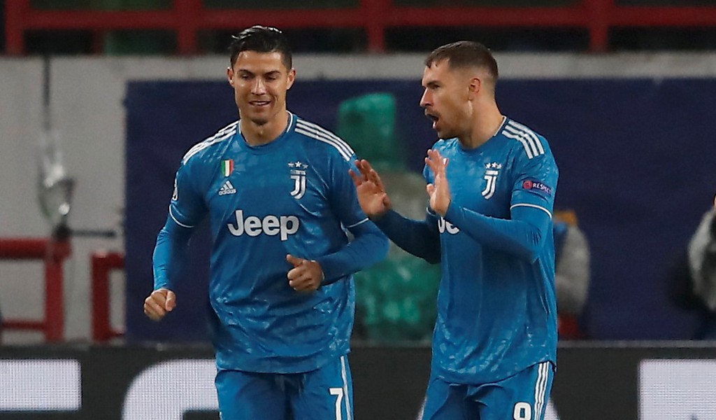 Ramsey đã xin lỗi Ronaldo về tình huống nhạy cảm này - Ảnh: Getty Images Tiền vệ người xứ Wales cũng tiết lộ anh đã gửi lời xin lỗi và Ronaldo không có vẻ gì là tức giận cả.