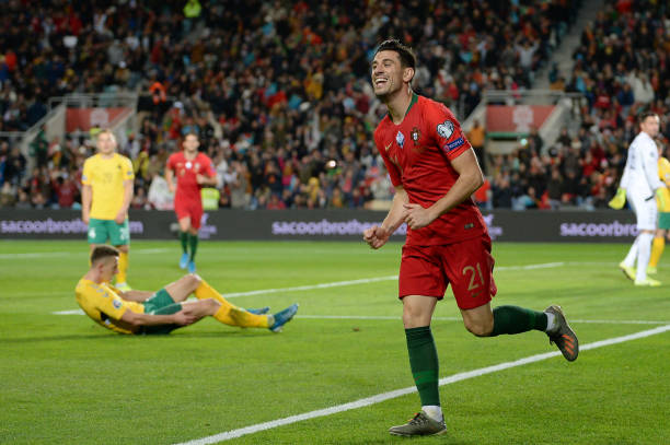 Bồ Đào Nha thắng Lithuania. Ảnh: Getty Luxembourg vs Bồ Đào Nha, Luxembourg, Bồ Đào Nha, ronaldo, Vòng loại EURO 2020