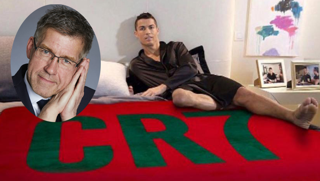 Giáo sư Littlehales là 'đạo diễn' cho giấc ngủ của Ronaldo - Ảnh: The Sun Ronaldo, CR7, Juventus, Serie A, cựu sao MU, MU, Man Utd, bí quyết tập luyện của Ronaldo, Ronaldo bật nhảy, Ronaldo lập hattrick