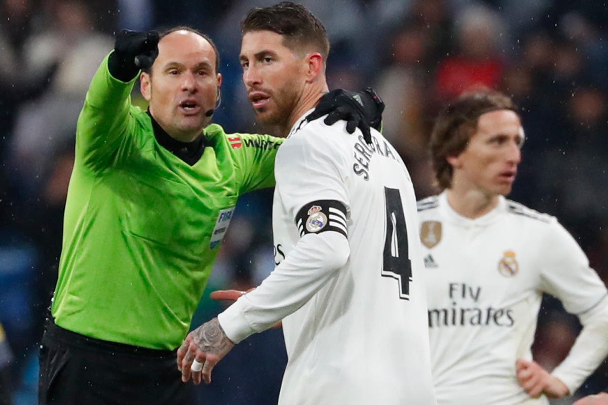 Trọng tài Lahoz bị tố 'thân' Real - Ảnh: Internet siêu kinh điển, el clasico, real vs barca, ;la liga, real madrid, barca
