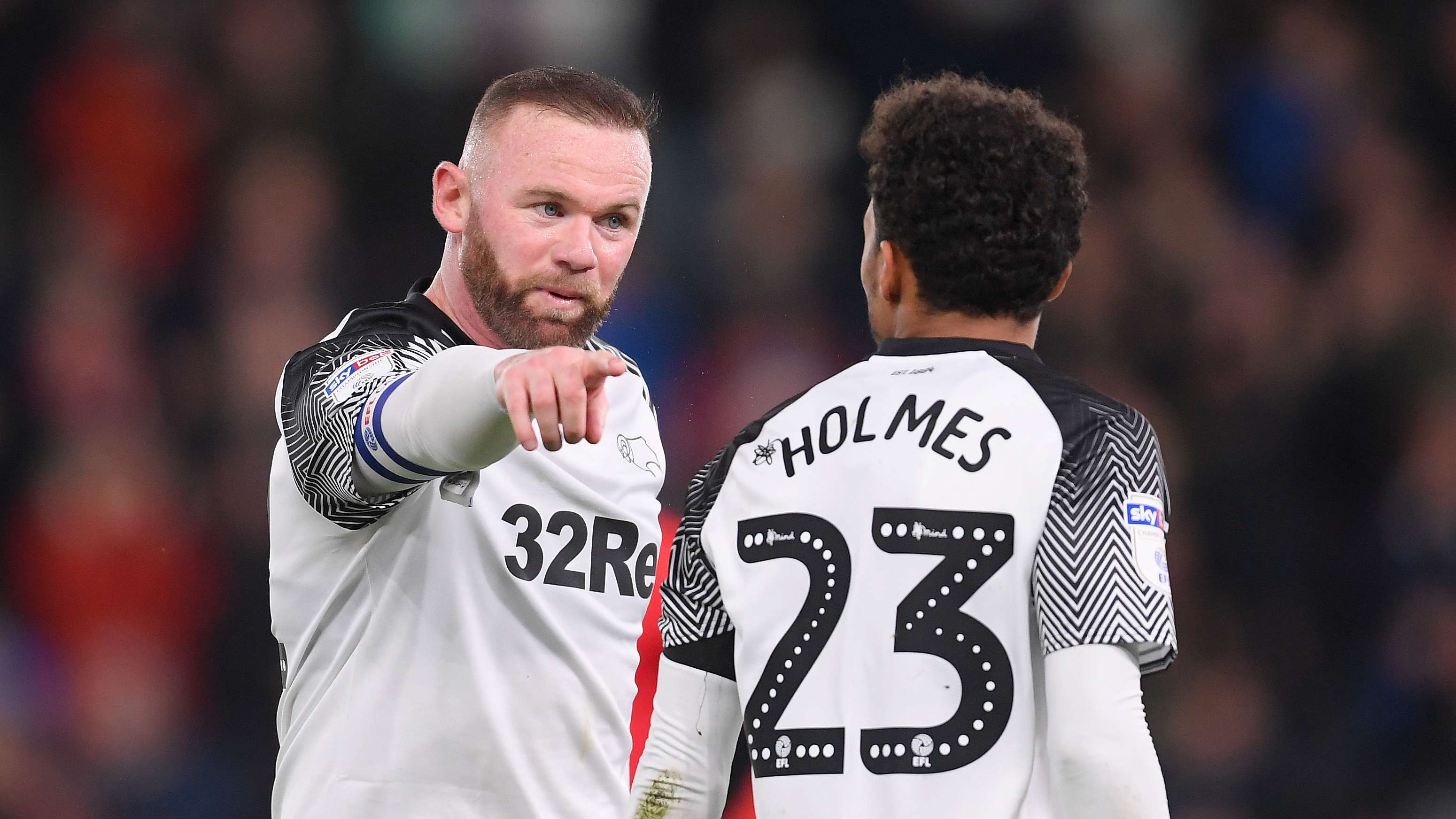 Rooney bức xúc với cách hành xử của FA - Ảnh: Getty Rooney, MU, Covid-19, Corona