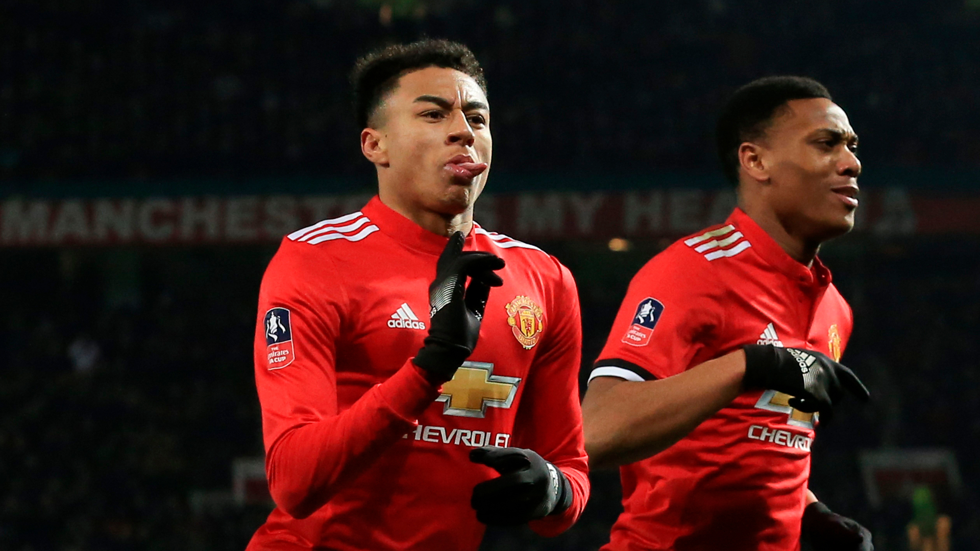 Chuyển nhượng tối 23/9: MU dành sự bất ngờ cho Jesse Lingard Ảnh 1