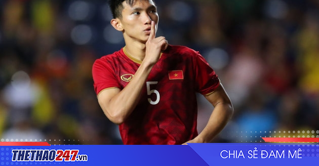 Văn Hậu chính thức đi vào lịch sử bóng đá Việt Nam