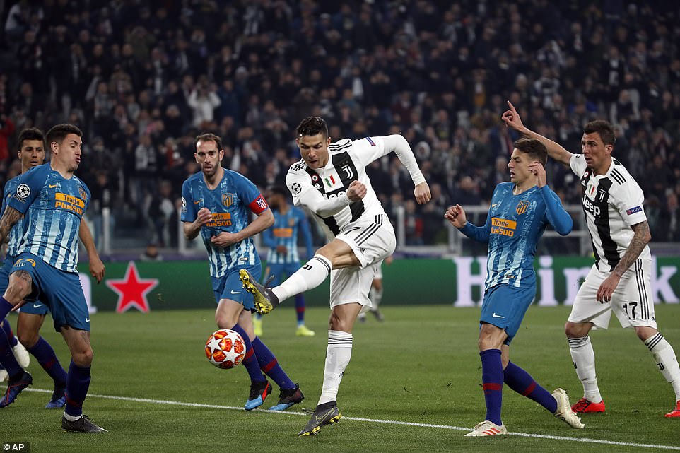 Ronaldo là một trong những chân sút vĩ đại nhất lịch sử Real Madrid vòng 1/8 champions league, vòng 1/8 c1, juve vs atletico, ronaldo, ronaldo hattrick, fan real, ronaldo fan real, ronaldo vs atletico