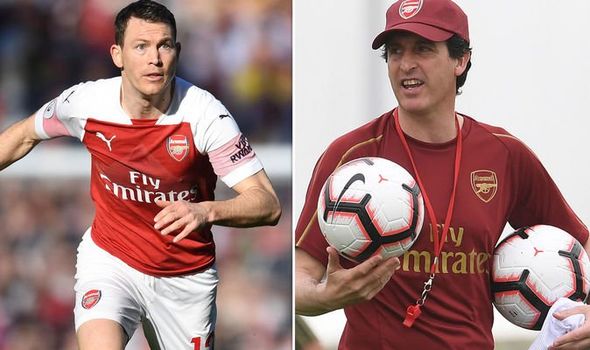 Lichsteiner không nằm trong kế hoạch lâu dài của HLV Emery Tin chuyển nhượng , chuyển nhượng MU, chuyển nhượng arsenal, chuyển nhượng Real, chuyển nhượng barca, chuyển nhượng Liverpool, chuyển nhượng chelsea, chuyển nhượng hôm nay, chuyển nhượng 24/3, chuyển nhượng sáng 24/3
