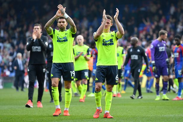 Huddersfield đã chính thức xuống hạng vòng 32 ngoại hạng anh, crystal palace vs huddersfield town, huddersfield