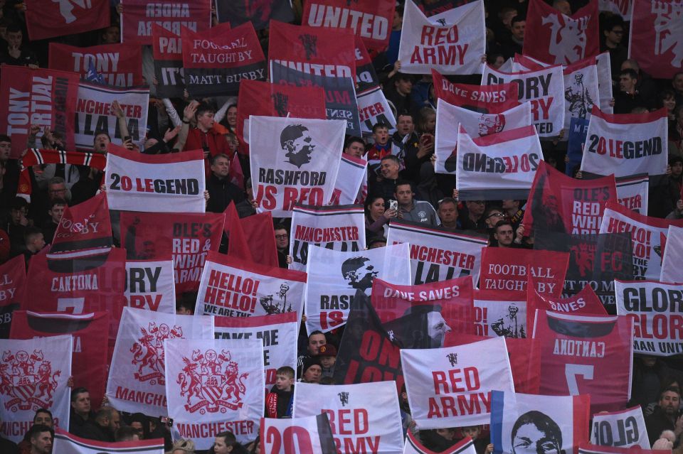 Ngay cả một số CĐV cuồng nhiệt nhất của MU cũng muốn đội bóng của họ thua Man City mu vs mc, mu vs man city, mu đấu man city, mu, man utd, man united, cđv mu, liverpool, vòng 31 ngoại hạng anh, ngoại hạng anh