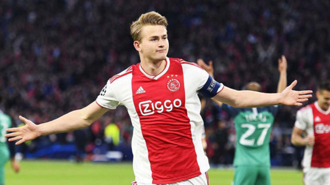 De Ligt sẽ cùng với Van Dijk tạo nên cặp trung vệ vững chắc cho Liverpool liverpool, chuyển nhượng liverpool, fekir, de ligt, salah, mane, ngoại hạng anh, man city, premier league