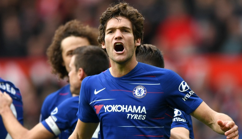 Alonso đánh mất phong độ ở mùa giải vừa qua Meunier có 12 câu lạc bộ để lựa chọn Trò chuyện với tờ Le Parisien của Pháp, Meunier tiết lộ rằng anh đã nhận được lời đề nghị từ hơn 10 câu lạc bộ kể từ tháng 1 và có thể sẵn sàng rời khỏi Paris Saint-Germain vào mùa hè này. Hiện tại, Arsenal và Manchester United là hai câu lạc bộ dành sự quan tâm sát sao nhất đến hậu vệ người Bỉ. Hậu vệ cánh này cũng cho biết PSG sẽ thật ngu ngốc nếu để anh ra đi miễn phí sau 12 tháng nữa, giống đã làm với Adrien Rabiot vào mùa hè này. Sắp bước sang tuổi 28, Meunier cảm thấy đây là thời điểm quan trọng để tạo ra bước ngoặt trong sự nghiệp. Alonso tiến gần tới Atletico Tờ Mirror đưa tin, Marcos Alonso đã bay tới Madrid từ Baku ngày sau trận chung kết Europa League. Điều này khiến nhiều người nghi ngờ hậu vệ 28 tuổi và Atletico đang có một cuộc đàm phán. Atletico đã mất hậu vệ cánh trái Lucas Hernandez cho Bayern Munich với số tiền chuyển nhượng khổng lồ trị giá 80 triệu euro, cũng như Diego Godin, Filipe Luis và Juanfran. Vì vậy, Alonso sẽ là sự bổ sung thiết yếu cho tuyến sau của đội bóng chủ sân Wanda Metropolitano.