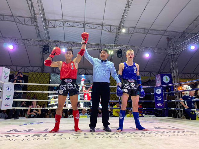 Nguyễn Trần Duy Nhất hạ knock-out võ sĩ người Thụy Điển Độc cô cầu bại, võ sĩ việt nam, độc cô cầu bại nguyễn trần duy nhất, nguyễn trần duy nhất, muay, việt nam, thái lan, muay thái