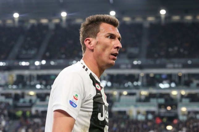Mandzukic sẽ giúp hàng công MU có nhiều sự lựa chọn hơn. Ảnh: Getty Images Tin chuyển nhượng, chuyển nhượng tối 23/10, chuyển nhượng 23/10, chuyển nhượng bóng đá, chuyển nhượng bóng đá hôm nay, chuyển nhượng mu, chuyển nhượng Real Madrid, chuyển nhượng Arsenal, chuyển nhượng Barca, chuyển nhượng Juventus