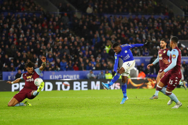 Iheanacho ghi bàn mang về trận hòa cho Leicester. Ảnh: Getty Kết quả Leicester vs Aston Villa, Leicester vs Aston Villa, Kết quả Cúp Liên đoàn Anh, Kết quả Carabao Cup