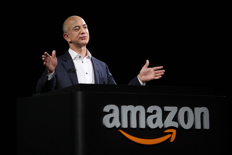 Tottenham, Jeff Bezos, Amazon, tỷ phú giàu nhất thế giới, Ngoại hạng Anh, Premier League