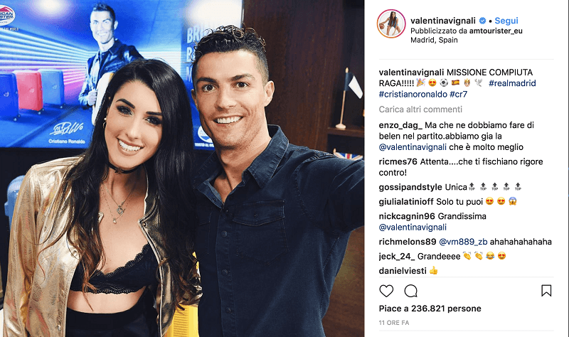Vignali chia sẻ bức ảnh chụp cùng Ronaldo trên Instagram. Ảnh: Chụp màn hình Ronaldo, Juventus, Real Madrid, nữ VĐV xinh đẹp, Valentina Vignali, bóng rổ, Á khôi