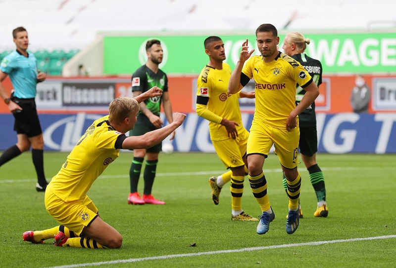 Guerreiro ghi bàn thắng thứ 3 trong 2 trận đấu. Ảnh: Getty Kết quả Wolfsburg vs Dortmund, Wolfsburg vs Dortmund, kết quả bóng đá, bóng đá Đức
