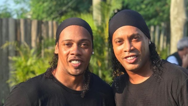 Brazil, Barca, Ronaldinho, ngồi tù