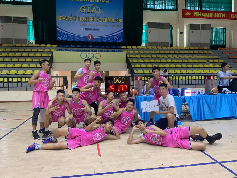U15 Nam Từ Liêm ăn mừng chiến thắng với tỷ số 100-19. Ảnh: Internet Bóng rổ, Việt Nam, Nam Từ Liêm