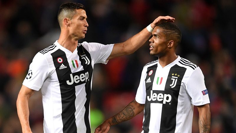 Costa là đồng đội thân thiết của Ronaldo tại Juventus. Ảnh: Getty Tin chuyển nhượng, chuyển nhượng bóng đá, chuyển nhượng MU, MU, Man Utd, Juventus, Sancho, Douglas Costa