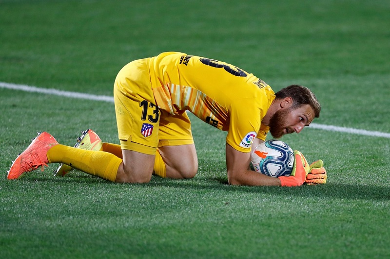 Oblak là chỗ dựa tin cậy của Atletico mùa này. Ảnh: Getty Champions League, Cúp C1, Tứ kết Cúp C1, Tứ kết Champions League, Barca, PSG, Messi, Neymar, Mbappe