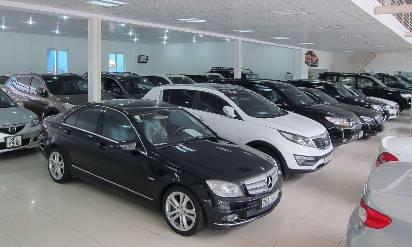 Các mẫu xe sản xuất trong nước hưởng lợi nhờ giảm thuế trước bạ. Các mẫu xe sản xuất trong nước hưởng lợi nhờ giảm thuế trước bạ.