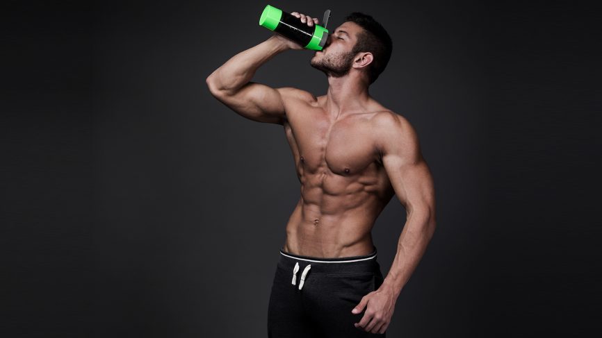 Whey Protein có thể hỗ trợ tăng cân một cách đơn giản và tiện lợi hơn so với việc ăn truyền thống