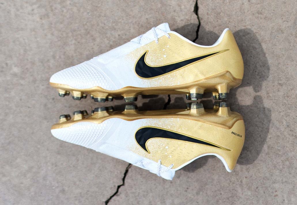 Nike Phantom VNM Gold Pack