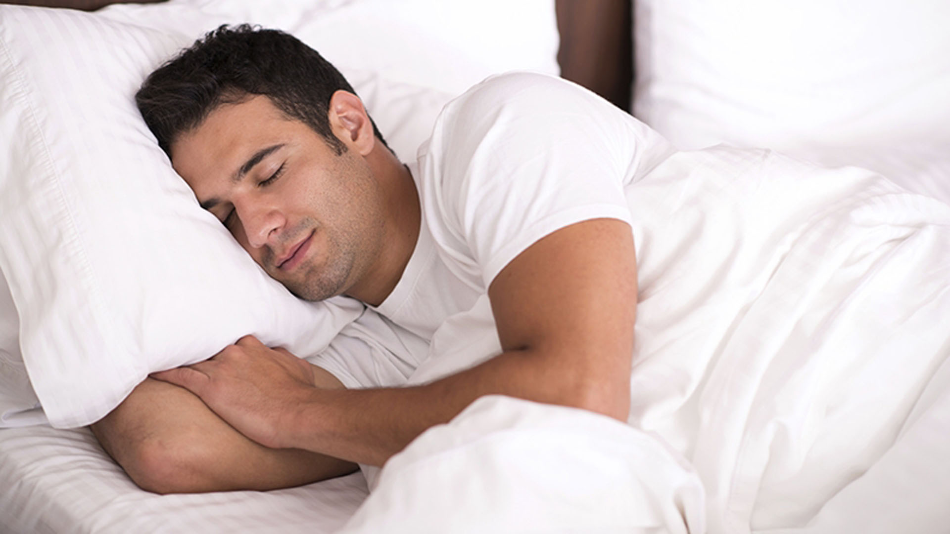 Ngủ đủ có thể giúp bạn giảm cảm giác thèm ăn