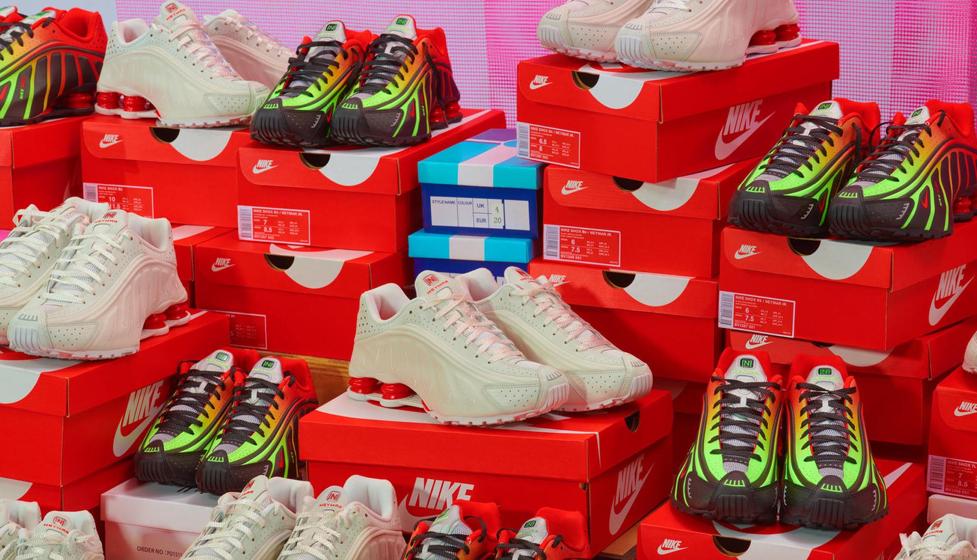 Nike Shox R4 Neymar JR hợp tác giữa Nike và Neymar