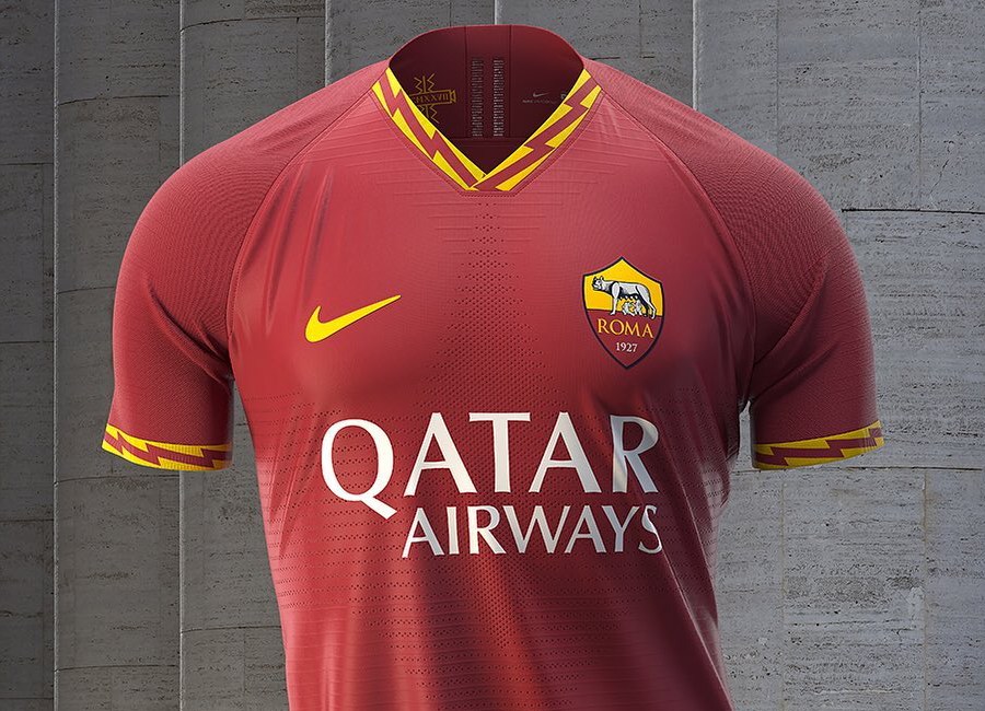 áo đấu sân nhà cực độc của AS Roma được thiết kế và sản xuất bới Nike