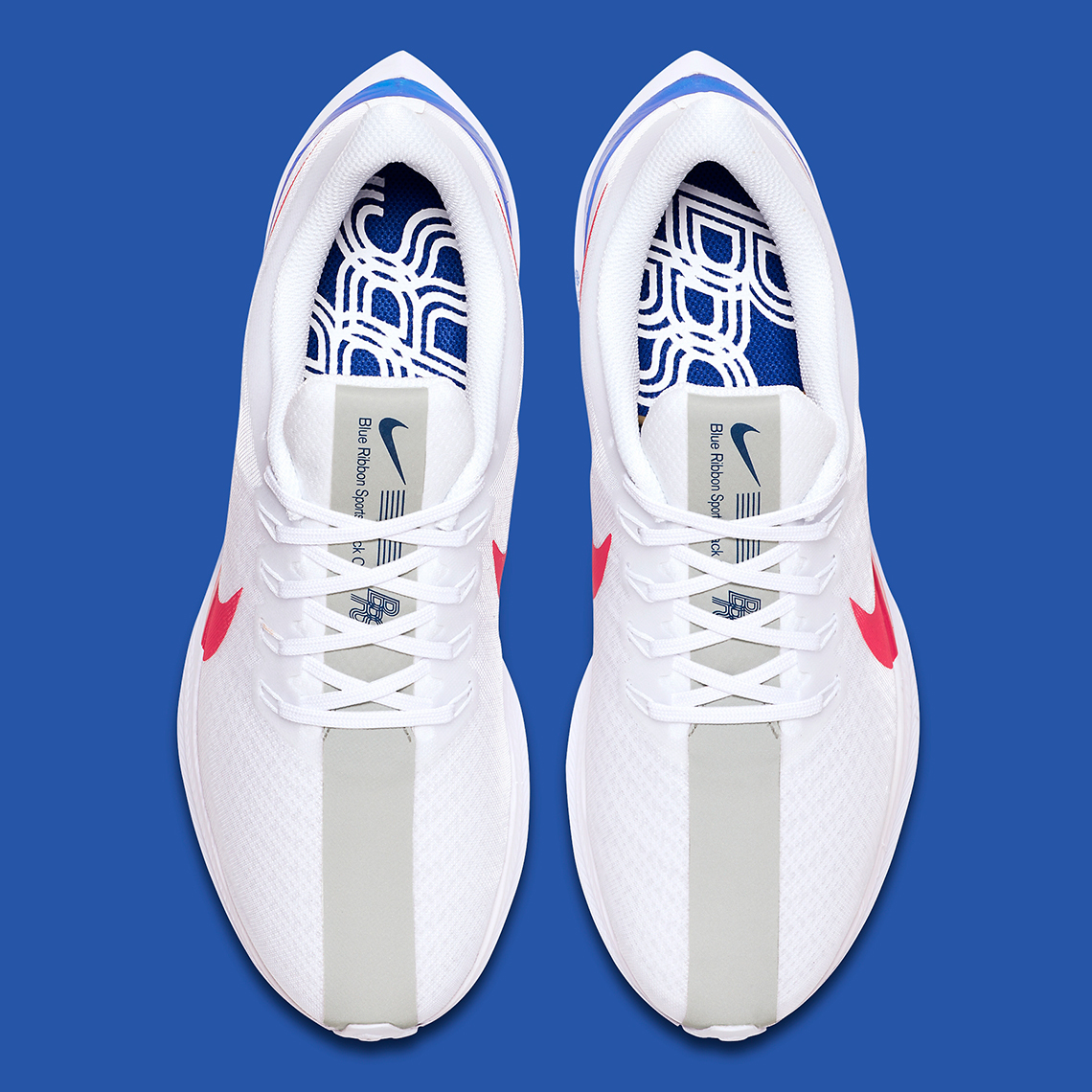 Các logo cũ gợi nhớ thời kỳ đầu khi còn là Blue Ribbon Sport của Nike