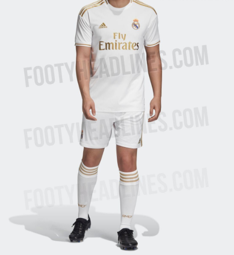 Toàn bộ áo, quần và tất đều được đồng bộ (ảnh: Footyheadlines.com)
