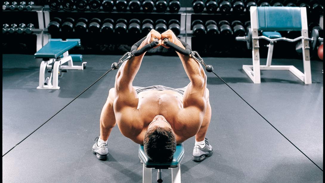 Ép ngực với dây cáp