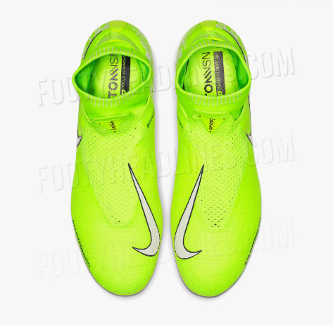 Dây giày được ẩn bên dưới tránh bị tuột và dẫm dây trong quá trình thi đấu (ảnh: Footyheadlines.com)