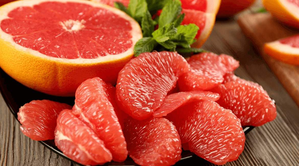 Ăn bưởi vào buổi tối giúp giảm cân