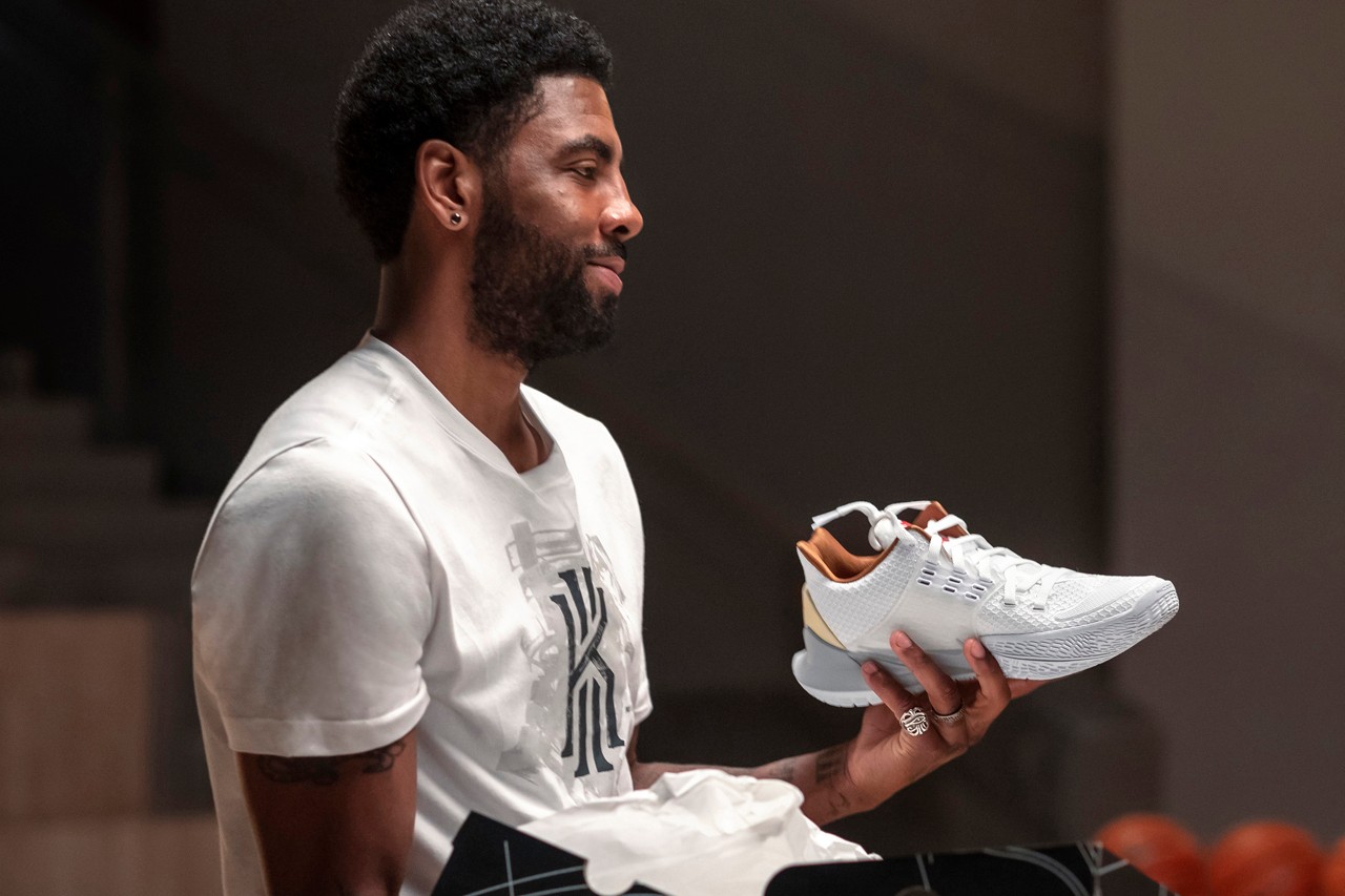 Nike Kyrie 5 phiên bản Sandy Cheeks